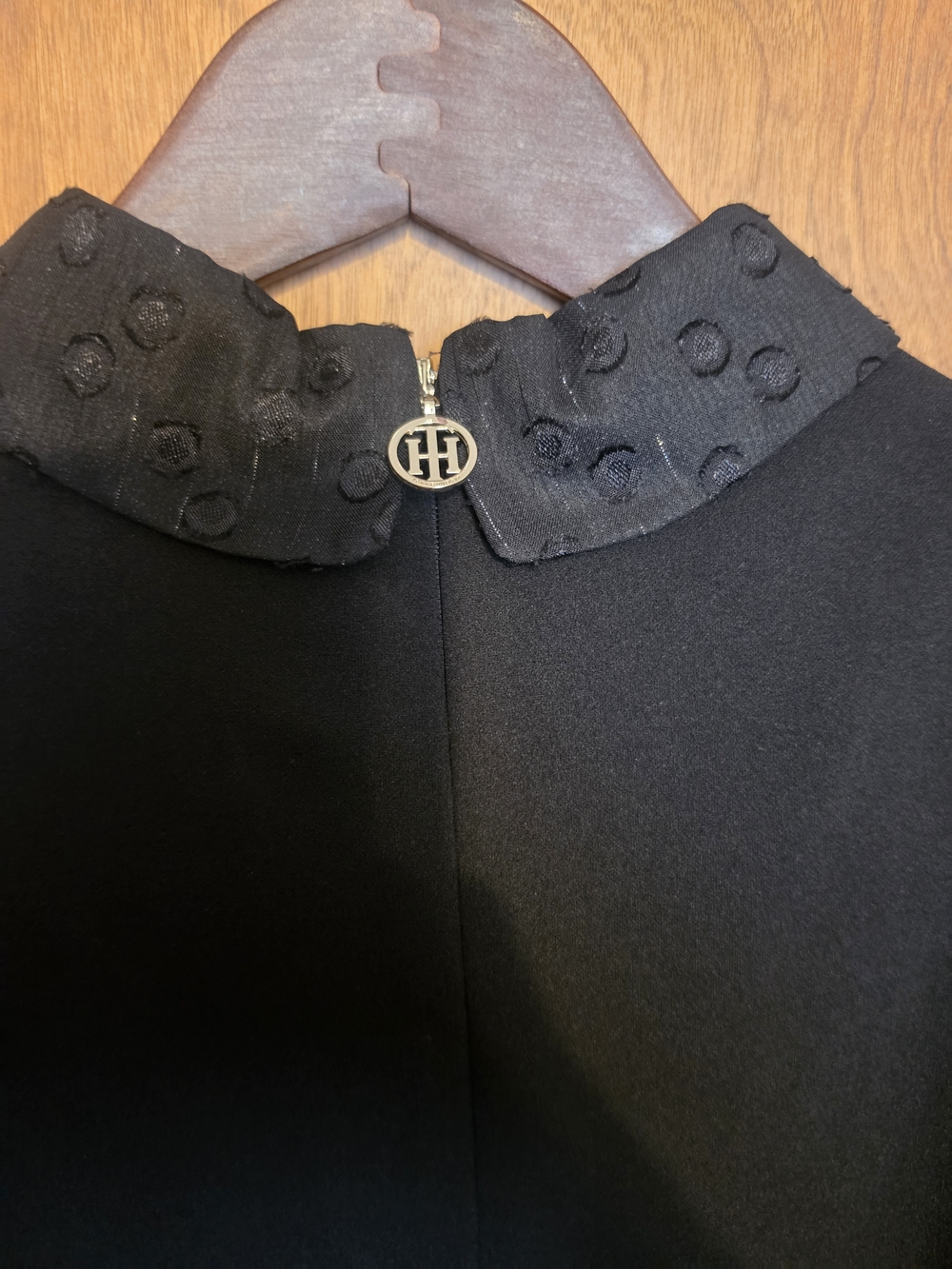 Tommy Hilfiger Black Long-Sleeve Shift Dress with Textured Collar - Picture 5 of 5